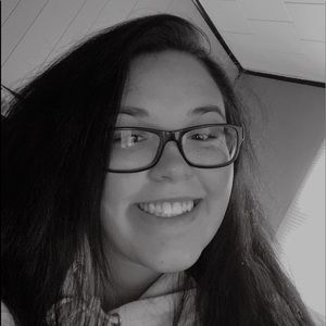 Meet your Posher, Jillian